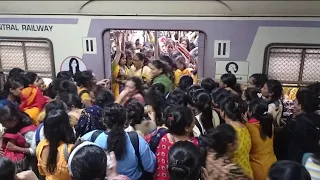 Mumbai local Rush hour Ladies logo ki ho gyi Fighting || Ladies Crowd Ghatkopar station | Yellow day