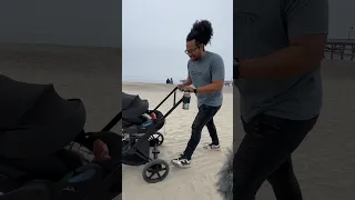 Whoa! This electric stroller is from the future!⚡️🤯