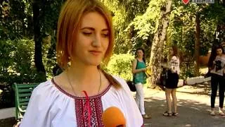 21.05.14 - Студенты ХГАК массово исполнили гимн Украины