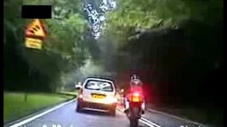 High Speed Motorcycle Chase UK 140 mph unmarked Police Bike