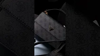 Guess Сумочки с дисконтом 80%    Всё сумочки Guess с оплатой после примерки- женские сумки