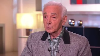 EXTRAIT- Johnny Hallyday n'était pas qu'un rockeur selon Charles Aznavour - Thé ou Café 14/01/18