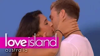 'Dare you to give Josh a better kiss' | Love Island Australia 2018