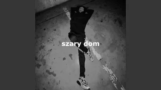 szary dom