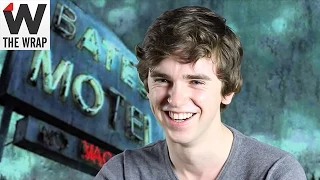 ‘Bates Motel’s’ Freddie Highmore Admits His Mom-Cuddling Character Is ‘a Bit of a Perv’