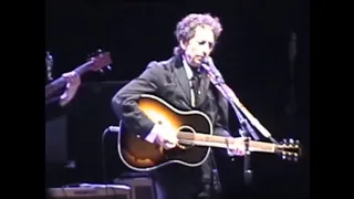 Bob Dylan, Knockin On Heavens Door , Stirling Castle, Scotland 13th July 2001