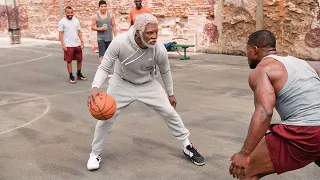 Mobber hatte keine Ahnung, dass dieser alte Mann eine Basketballlegende war