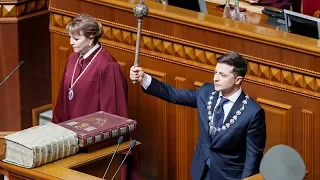 New Ukrainian president takes oath of office in Kiev