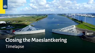Closing the Dutch Maeslantkering (flood defence) | Timelapse
