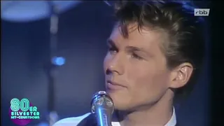 A-ha - Stay on these Roads Live (Перевод песни)