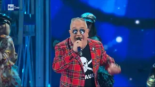 Johnson Righeira canta""Vamos a la playa"- I migliori anni 27/05/2023