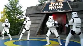 Vader Dances to Michael Jackson's Beat It at Star Wars Weekends 2010 Disney