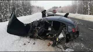 Уснувший водитель выехал под фуру: Дтп в Марий Эл