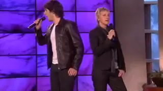 Josh Groban and Ellen Sing "Total Eclipse of the Heart!"