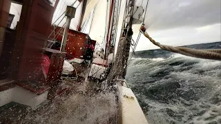 Tempête à bord des Voiliers de la Marine Nationale/French Navy Schooners During Heavy Storms