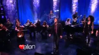 Josh Groban Sings 'Brave'2545