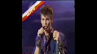 A-HA PERFORMING I'VE BEEN LOSING YOU AND INTERVIEW IN JAPAN JULY 1986