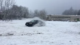 CRAZY AUDI RS7 SNOW DRIFT