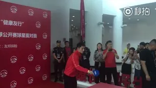 Zhang jike and wang manyu participated in an activity in shenze open