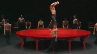 "Boléro" de Ravel par Béjart, dansé par Octavio de la Roza, 2005/2006