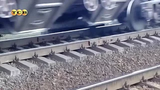 Поезд сбил человека