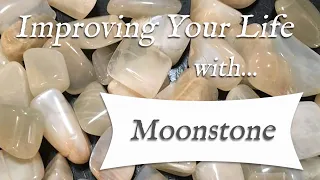MOONSTONE 💎 TOP 4 Crystal Wisdom Benefits of Moonstone Crystal | Stone of Reflection