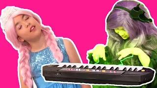 The Hypnotic Magical Piano🎹 Halloween Princesses In Real Life | Kiddyzuzaa