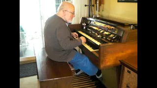 Mike Reed plays Gershwin's "But not for Me" on his Hammond Organ