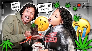 I GAVE MY GIRLFRIEND A EDIBLE WITHOUT HER KNOWING & SHE FAINTED .. 😳 *hilarious*