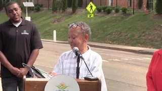 Historic marker unveiled for Knoxville poet Nikki Giovanni