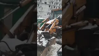 JCB 3cx замена шкворней  и сальника бортовой