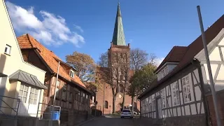 St.-Marien-Kirche Bergen auf Rügen - Zählmarken auf Backsteinen