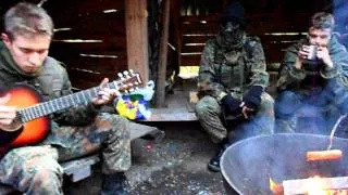 STALKER 3 Airsoft Finland: Campfire guitar