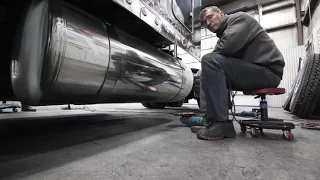 How to polish a fuel tank mounted on a Semi (In Depth) - Evan's detailing and polishing