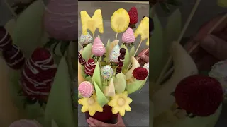 HOW TO MAKE EDIBLE BOUQUET ARRANGEMENT FOR MOTHER’S DAY  #shorts