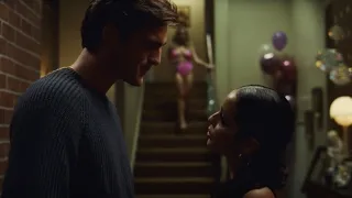 Cassie makes an Entrance with little to no clothes to try to make Nate want her EUPHORIA S2 E4