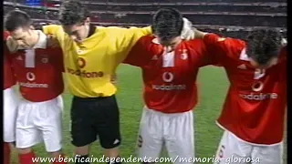 Estádio da Luz faz minuto de silêncio por Fehér