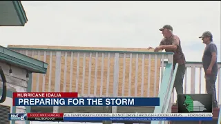 Cedar Key prepares for hit from Hurricane Idalia