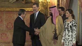 SS.MM. los Reyes ofrecen un almuerzo en honor del Príncipe Heredero de Arabia Saudí