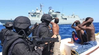 INDIAN NAVY Captures Somali Pirates