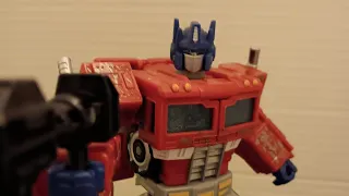 Transformers war for Cybertron Siege Optimus Prime toy review