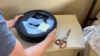 Unboxing A Parts/Repair iRobot Roomba i7!