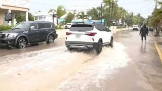 Floridians fleeing Hurricane Ian arrive in Chicago