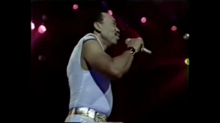 Earth Wind & Fire - LIVE Touch The World - In Japan 1988