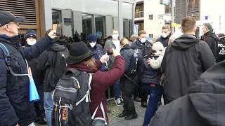 Demo Berlin 18 11 2020 Festnahme vor dem Bundestag