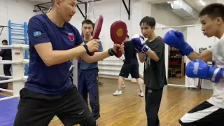 Отрабатываем встречные удары на снарядах и на лапах https://www.instagram.com/boxing_coach_agatu