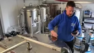 The micro brewing process. Thames Side Brewery, Staines upon Thames.