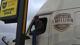 May 5, 2021/162 Trucking. 1 Million mile trucker climbs out of his Truck window while i Fuel.