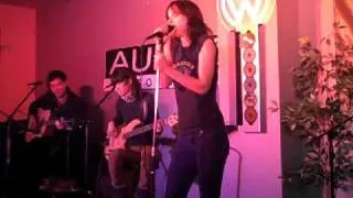 Live in the KUFO Rock Lounge w/ Rick Emerson: Juliette Lewis