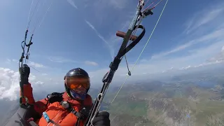Convergence Flying by Paraglider